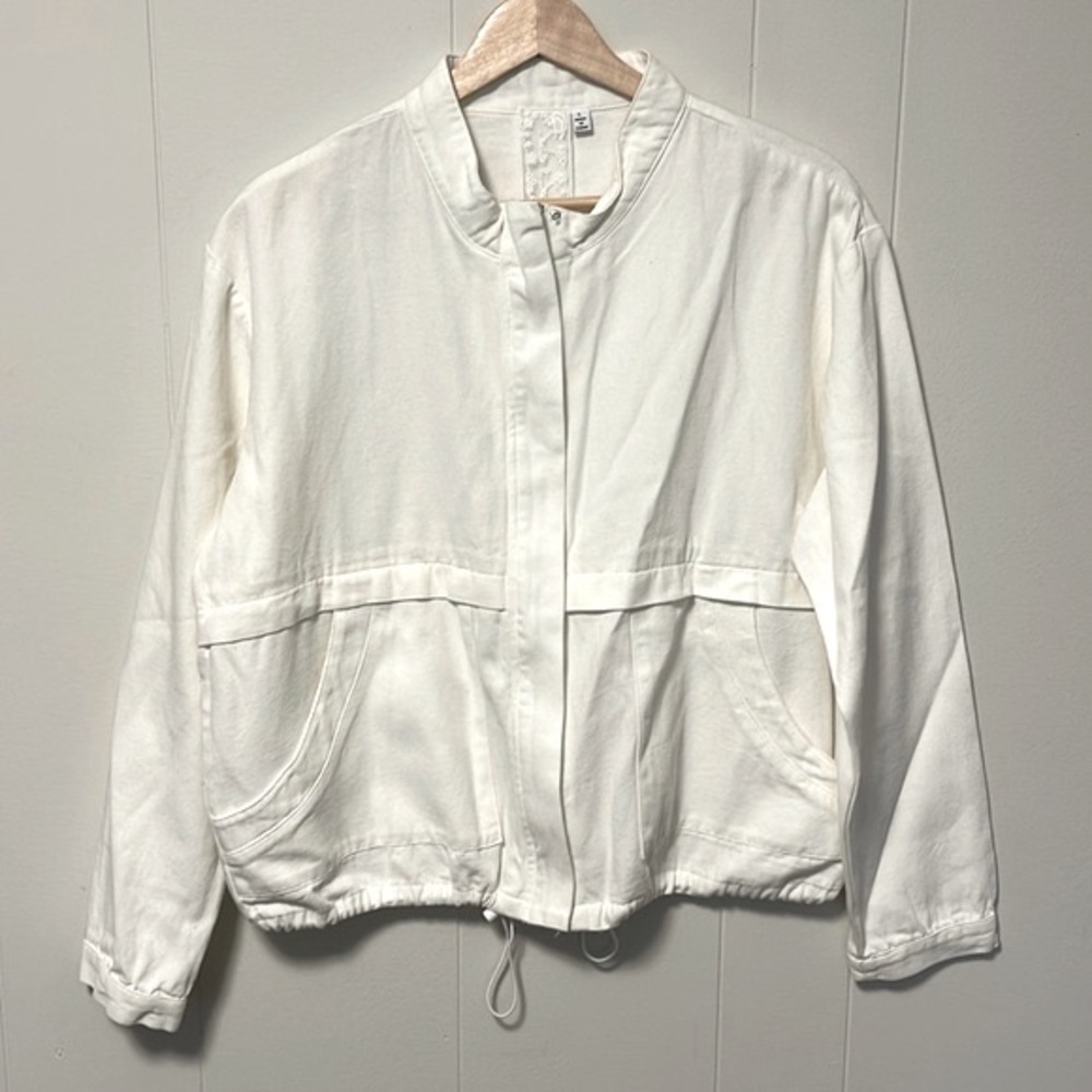 Sadie and Sage White Bomber Jacket Size Large 100% Cotton
